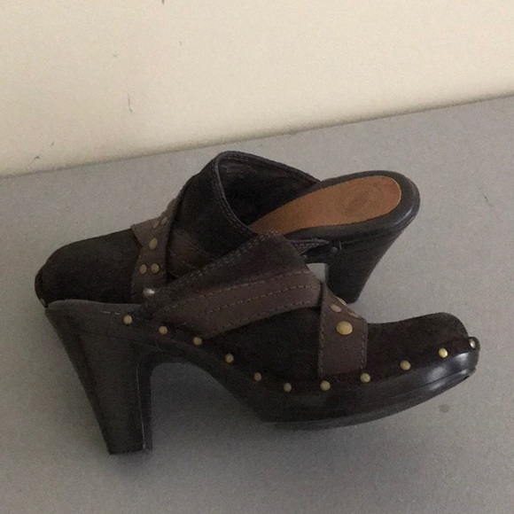 Shoes - Picture 4 of 6